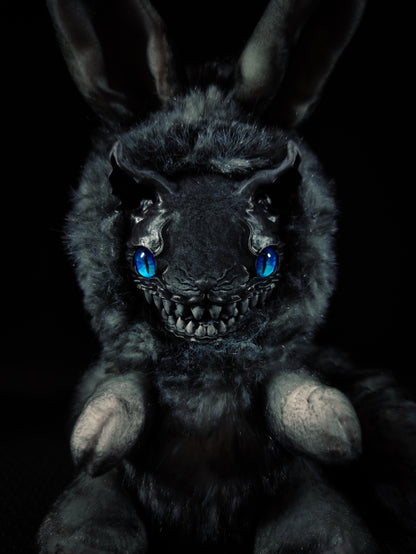 Saphinx - FIENDLINE Cryptid Art Doll Plush Toy