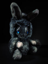 Load image into Gallery viewer, Saphinx - FIENDLINE Cryptid Art Doll Plush Toy

