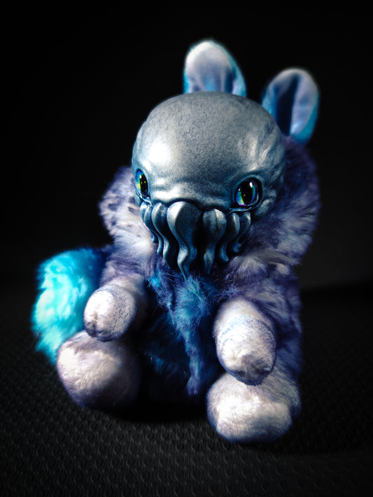 Cozmal - FRIENDTHULU Cryptid Art Doll Plush Toy