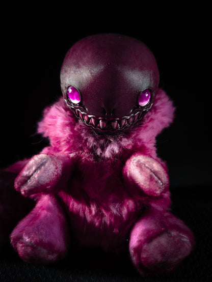 Jelyin - FRIEND Cryptid Art Doll Plush Toy