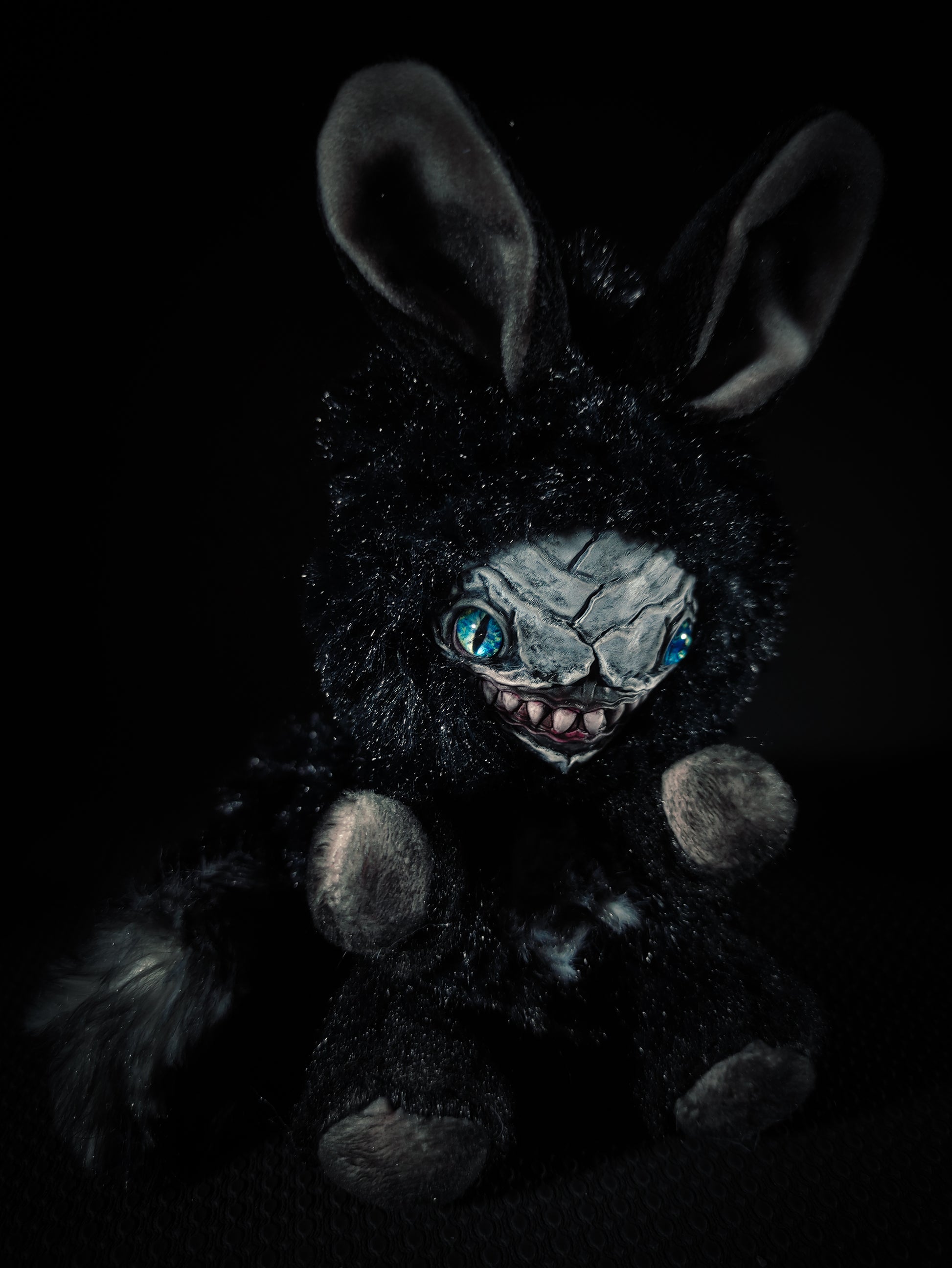 Ideohn - FREAPERS Cryptid Art Doll Plush Toy