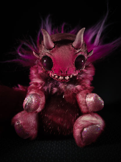 Corinthuul - FRIENDPHIBIAN Cryptid Art Doll Plush Toy