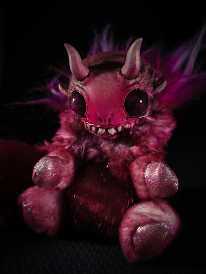 Corinthuul - FRIENDPHIBIAN Cryptid Art Doll Plush Toy