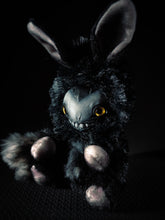 Load image into Gallery viewer, Ryiko II - FREAPERS Cryptid Art Doll Plush Toy
