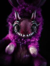 Load image into Gallery viewer, Insinkorul - FRIENDPHIBIAN Cryptid Art Doll Plush Toy
