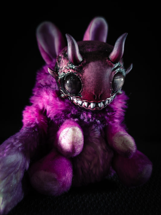 Insinkorul - FRIENDPHIBIAN Cryptid Art Doll Plush Toy