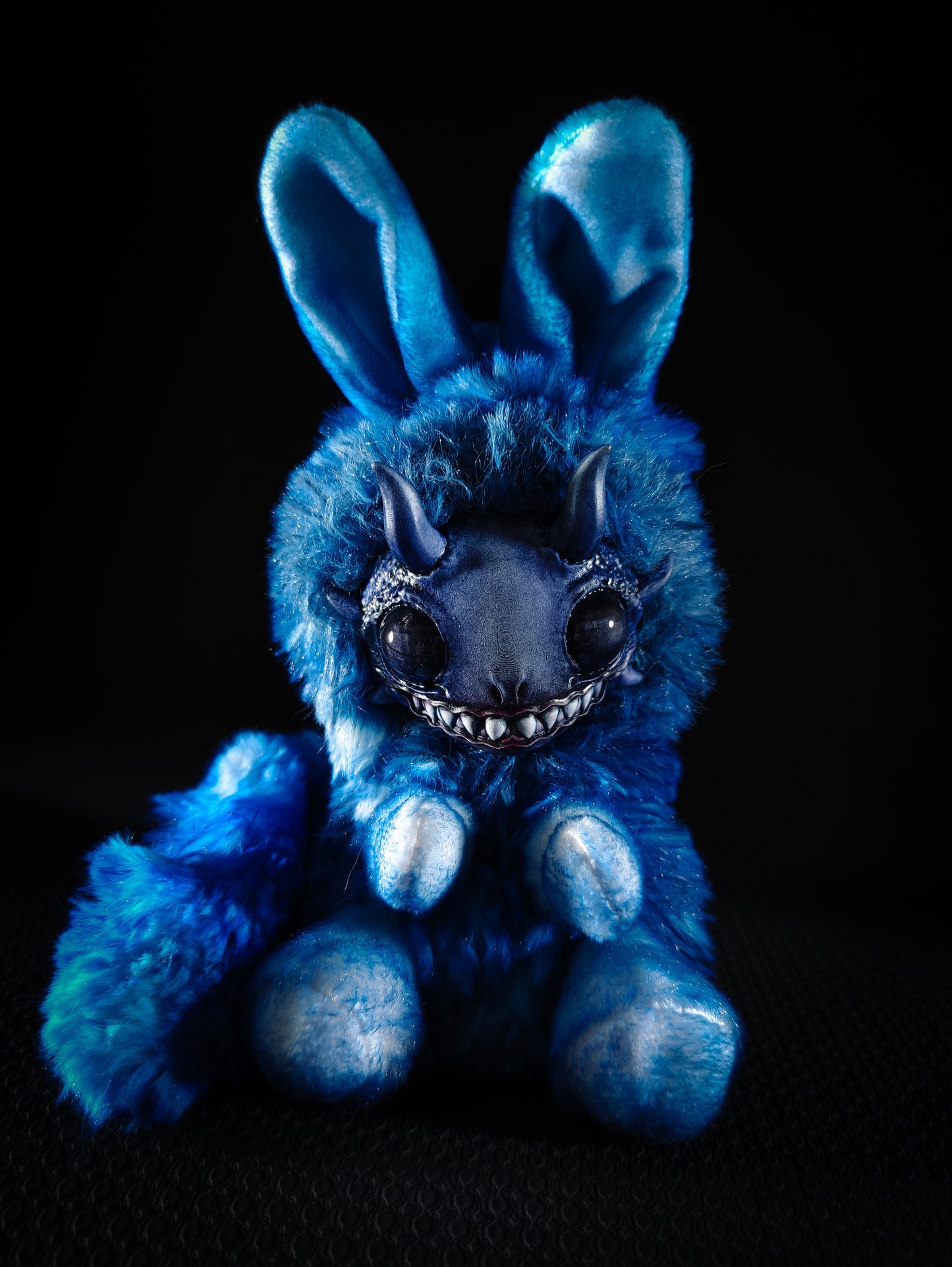 Osheill - FRIENDPHIBIAN Cryptid Art Doll Plush Toy