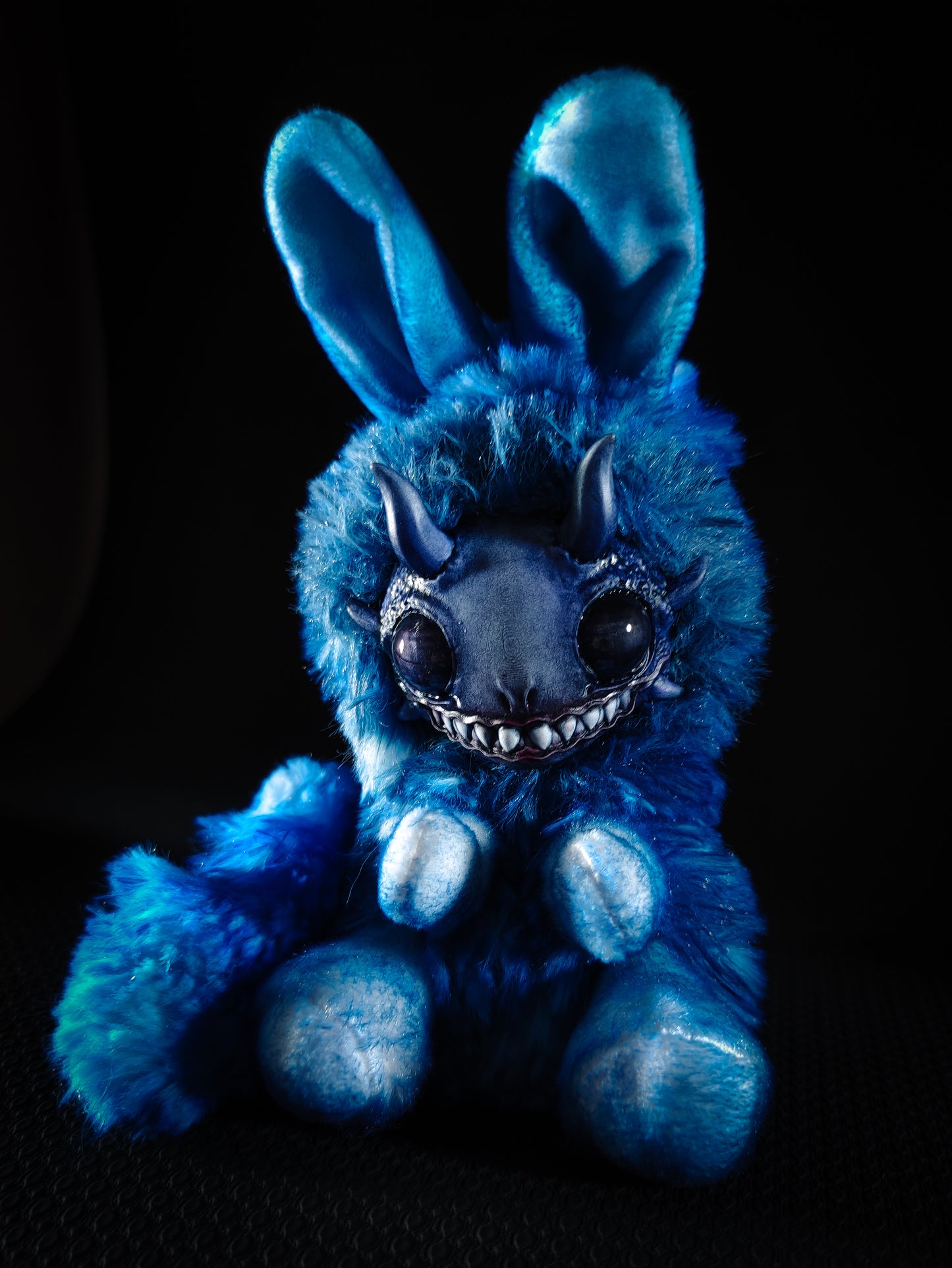 Osheill - FRIENDPHIBIAN Cryptid Art Doll Plush Toy