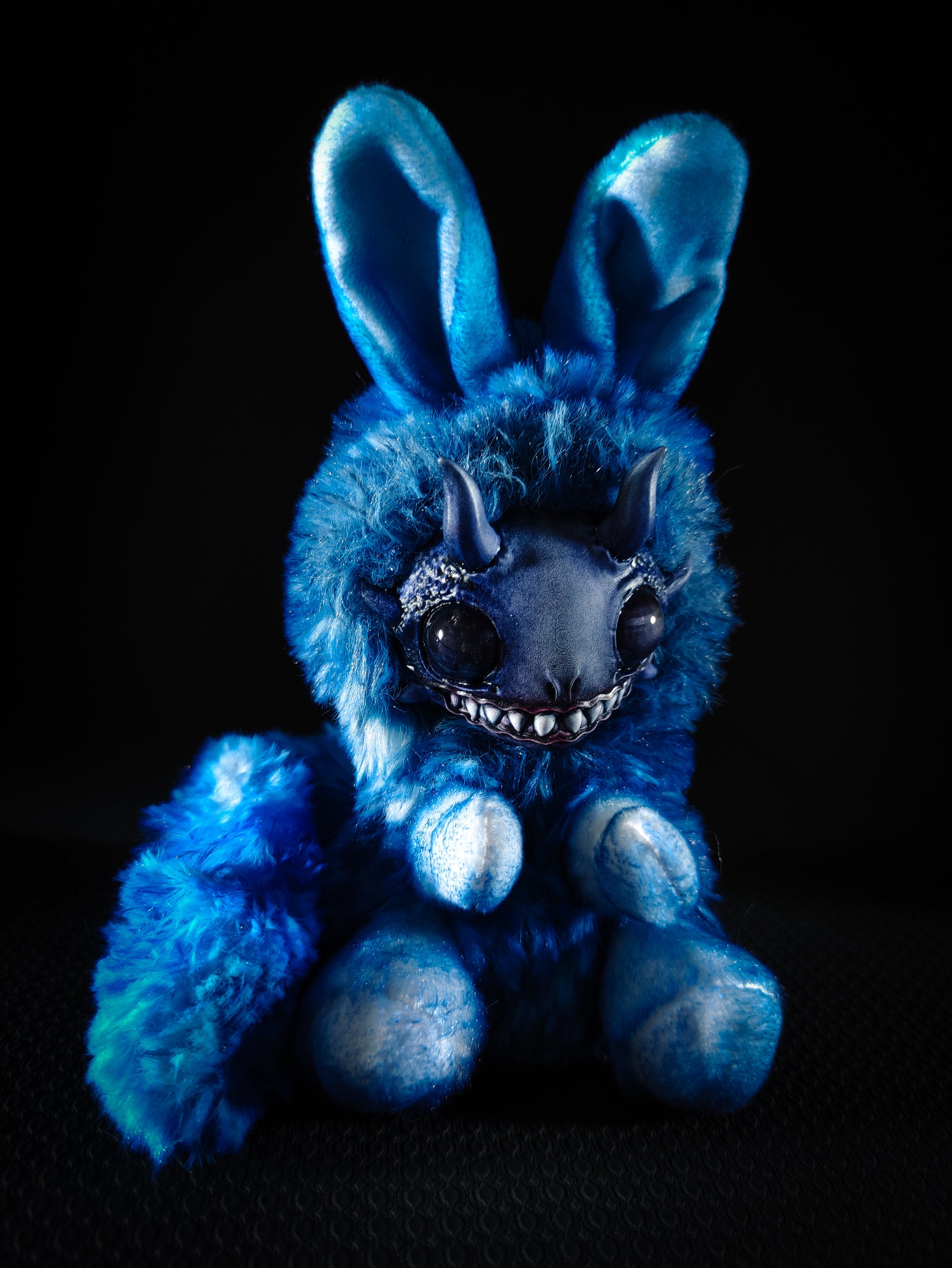 Osheill - FRIENDPHIBIAN Cryptid Art Doll Plush Toy