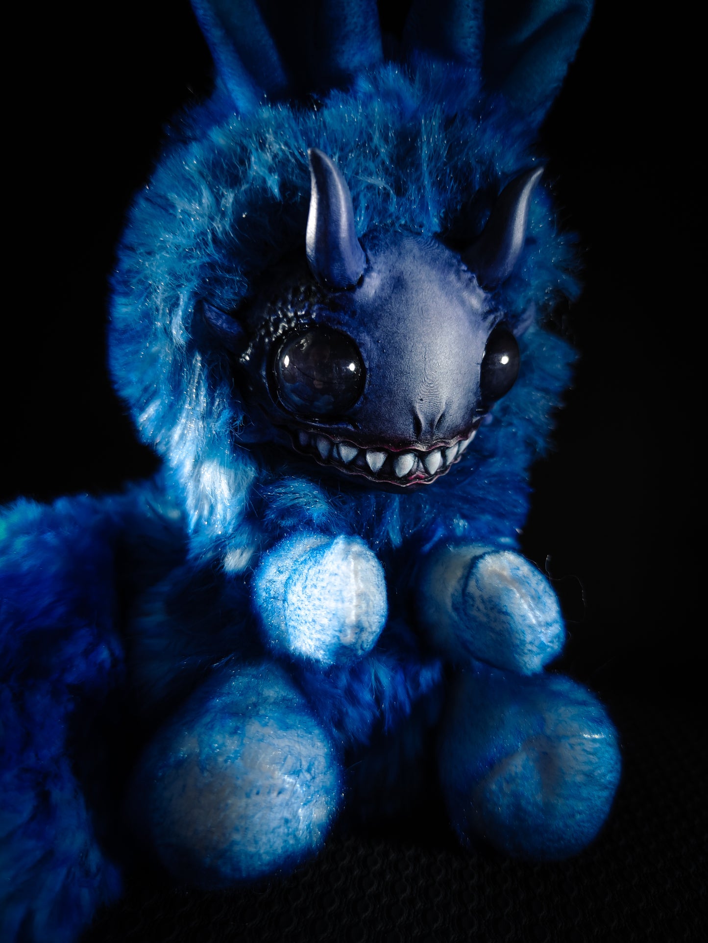 Osheill - FRIENDPHIBIAN Cryptid Art Doll Plush Toy