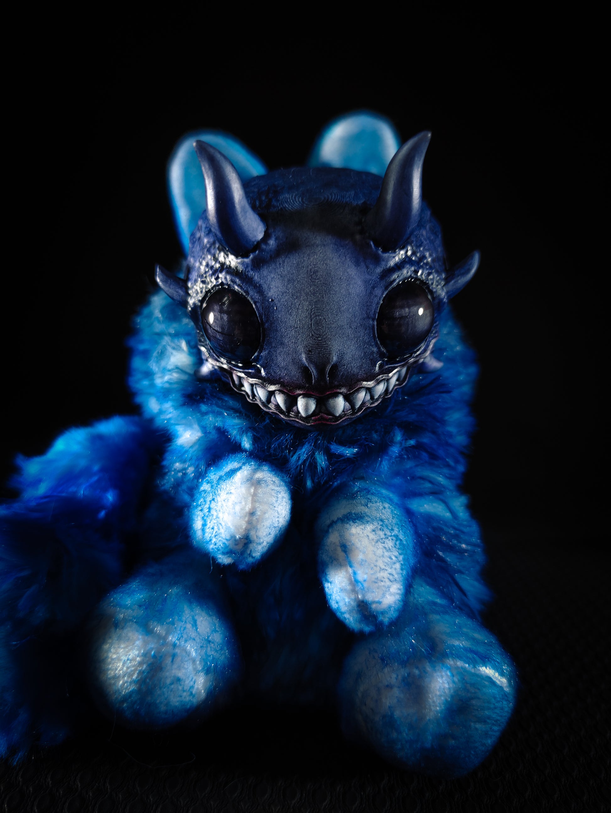 Osheill - FRIENDPHIBIAN Cryptid Art Doll Plush Toy