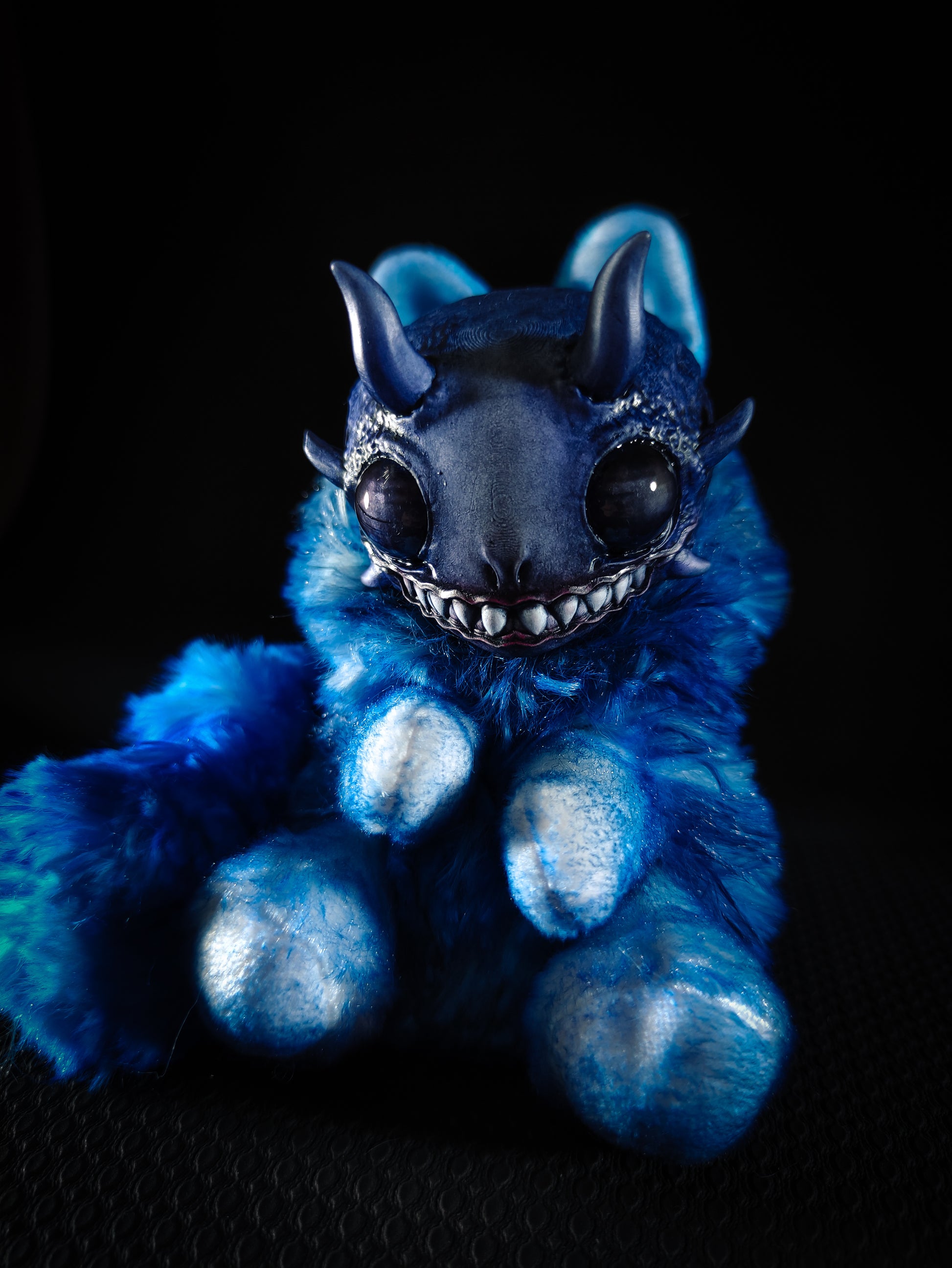 Osheill - FRIENDPHIBIAN Cryptid Art Doll Plush Toy