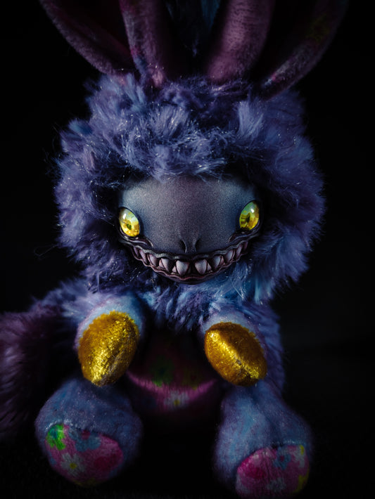 Globuch - FRIEND Cryptid Art Doll Plush Toy