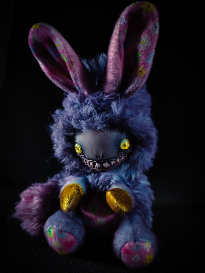 Globuch - FRIEND Cryptid Art Doll Plush Toy