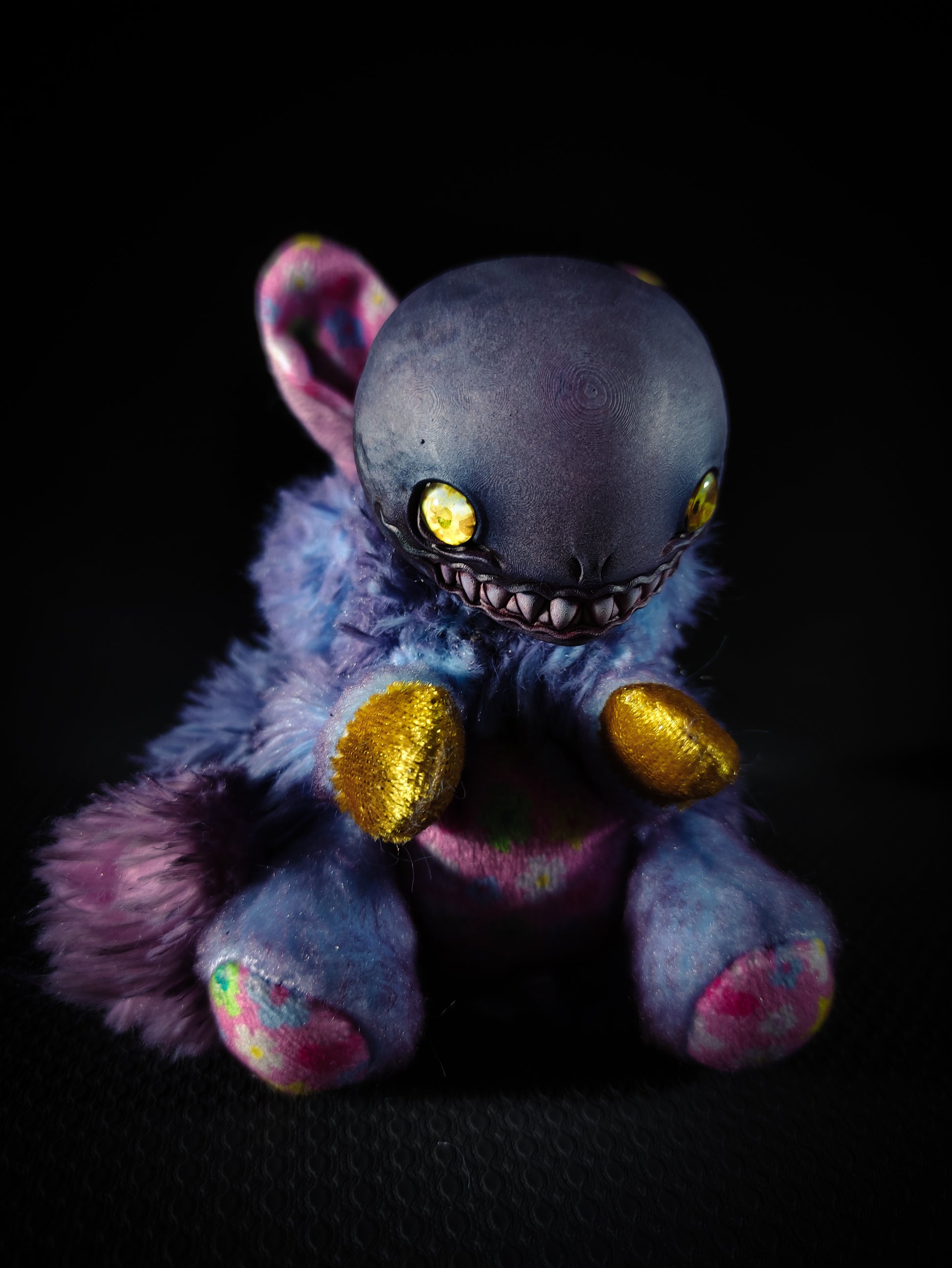 Globuch - FRIEND Cryptid Art Doll Plush Toy