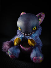 Load image into Gallery viewer, Globuch - FRIEND Cryptid Art Doll Plush Toy

