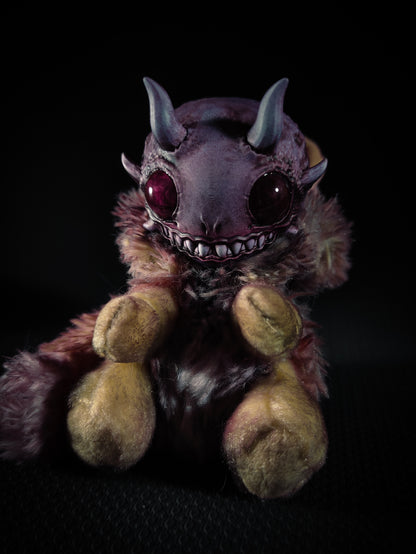 Bleeptun - FRIENDPHIBIAN Cryptid Art Doll Plush Toy