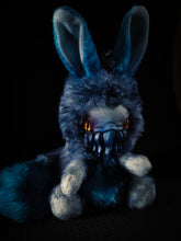 Load image into Gallery viewer, Infulshun - FRIENDTHULU Cryptid Art Doll Plush Toy
