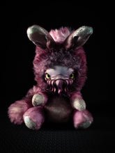 Load image into Gallery viewer, Glamshel - FRIENDTHULU Cryptid Art Doll Plush Toy
