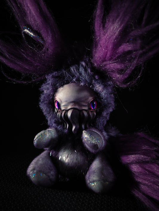 Flizklul - FRIENDTHULU Cryptid Art Doll Plush Toy