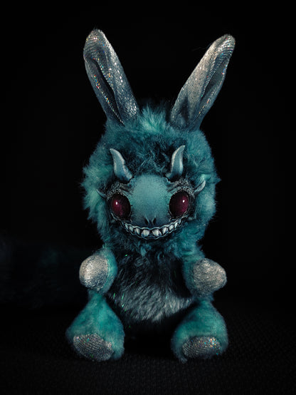 Pophibun - FRIENDPHIBIAN Cryptid Art Doll Plush Toy