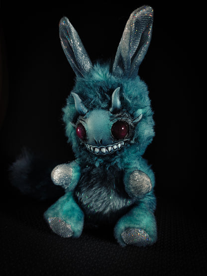 Pophibun - FRIENDPHIBIAN Cryptid Art Doll Plush Toy
