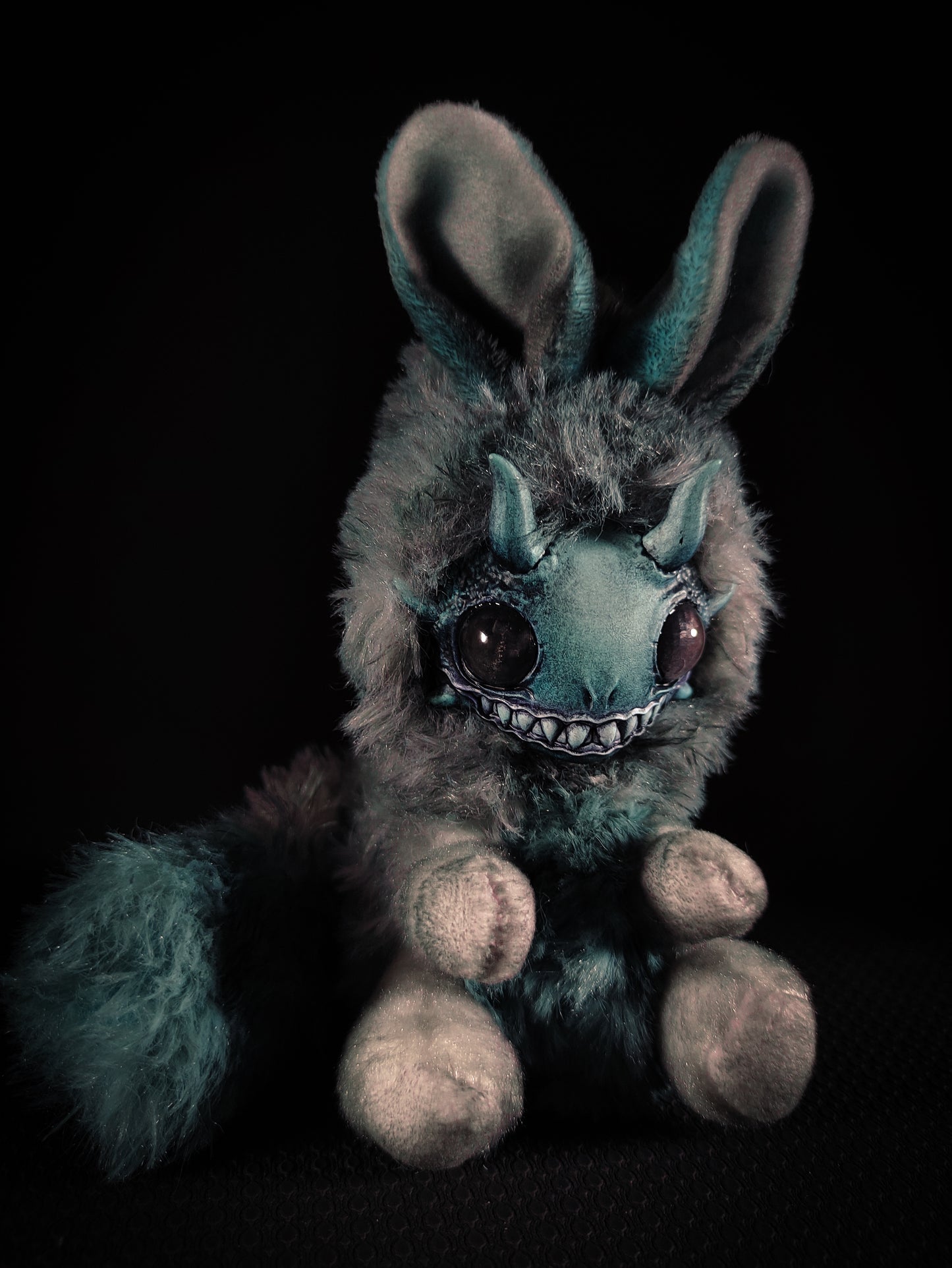 Fogishrun - FRIENDPHIBIAN Cryptid Art Doll Plush Toy