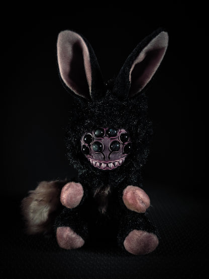 Bleaknid - FRIECHNID Cryptid Art Doll Plush Toy
