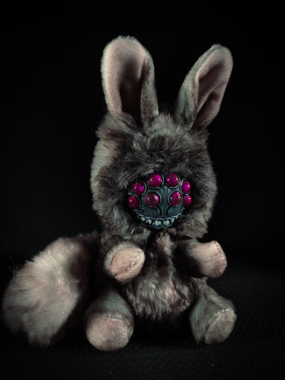 Arinksun - FRIECHNID Cryptid Art Doll Plush Toy