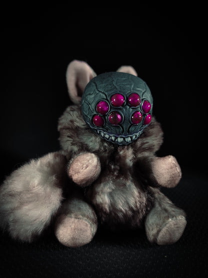 Arinksun - FRIECHNID Cryptid Art Doll Plush Toy