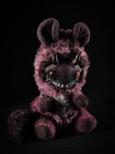 Load image into Gallery viewer, Gainketh - FRIENDPHIBIAN Cryptid Art Doll Plush Toy
