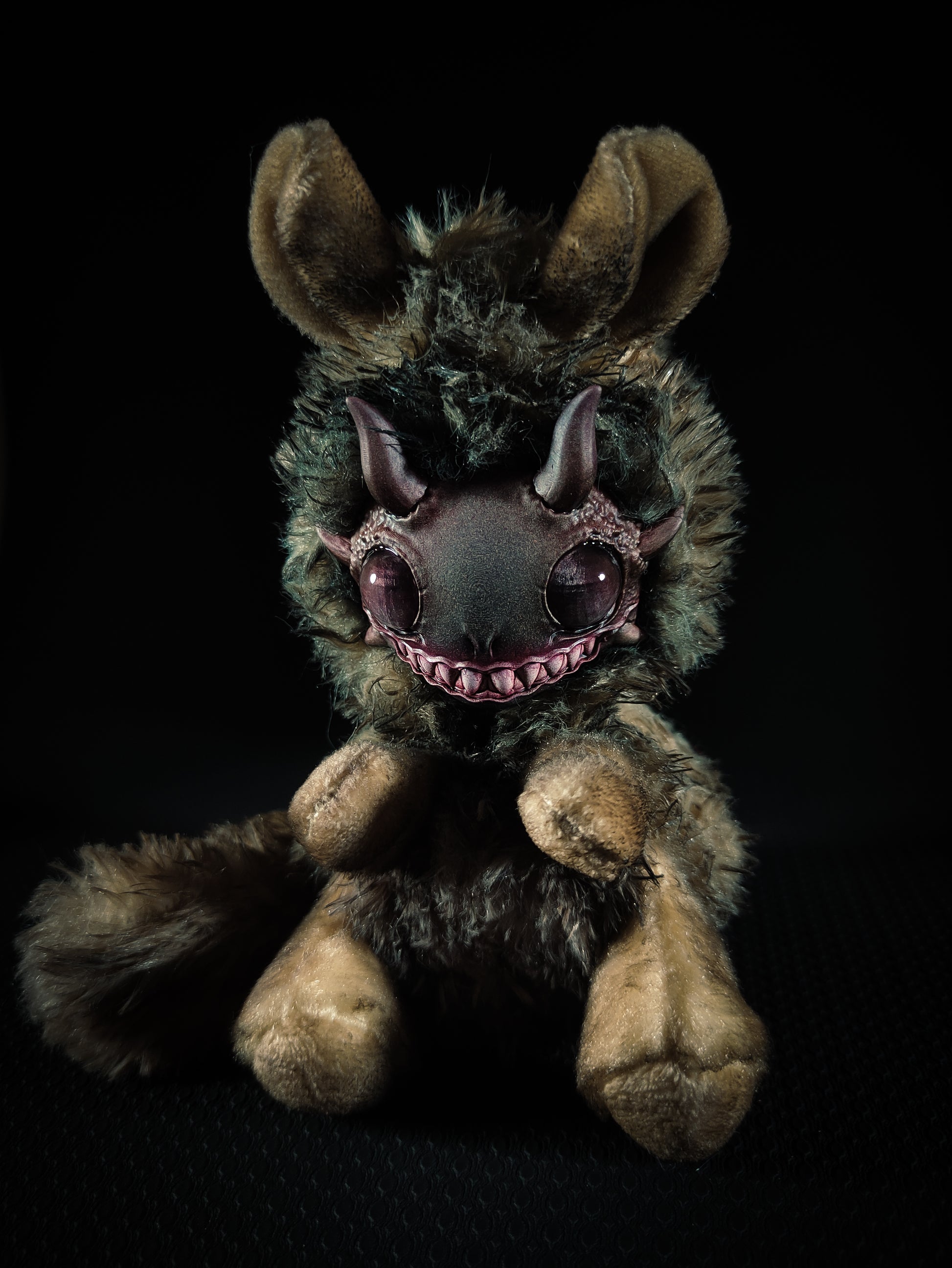Ashindo - FRIENDPHIBIAN Cryptid Art Doll Plush Toy