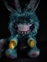 Load image into Gallery viewer, Chipsit - AITO Cryptid Art Doll Plush Toy
