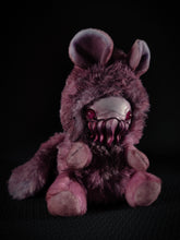 Load image into Gallery viewer, Spingon - FRIENDTHULU Cryptid Art Doll Plush Toy
