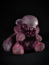 Load image into Gallery viewer, Spingon - FRIENDTHULU Cryptid Art Doll Plush Toy
