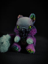 Load image into Gallery viewer, Kaleidoteph - FRIENDTHULU Cryptid Art Doll Plush Toy
