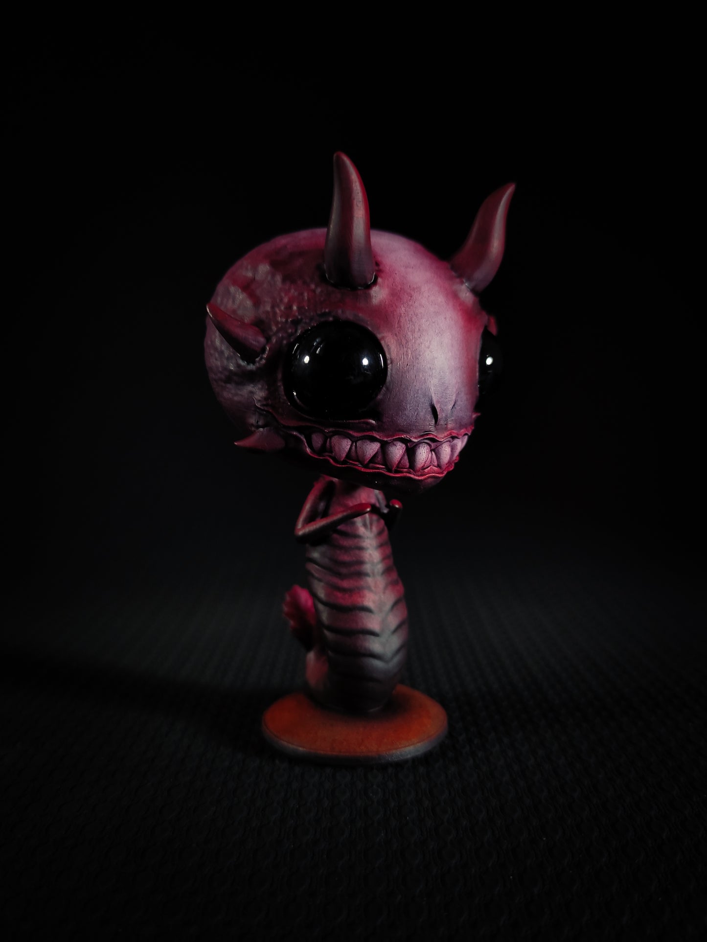 DAEBERRY - Handpainted resin Gloomberry (Art Toy)