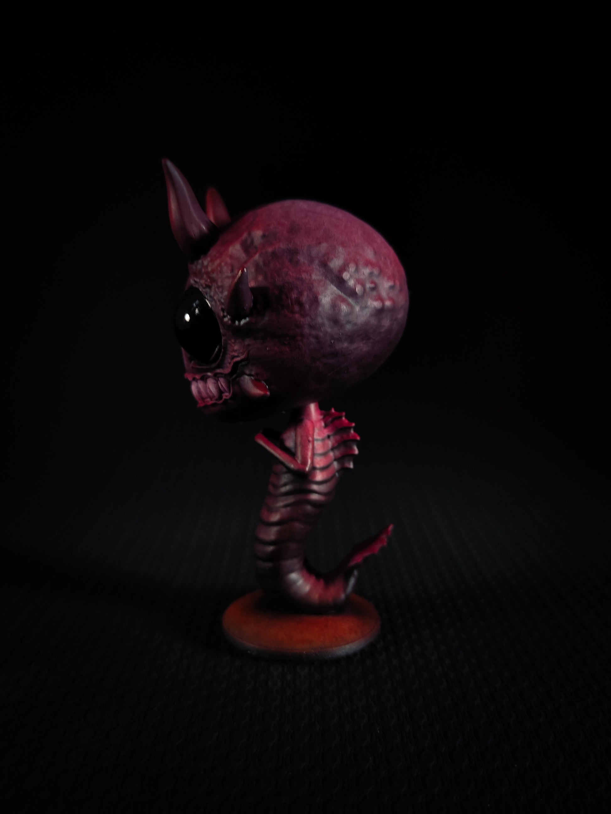 DAEBERRY - Handpainted resin Gloomberry (Art Toy)