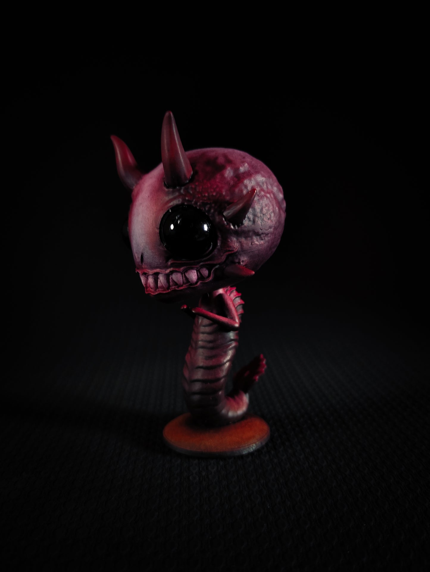 DAEBERRY - Handpainted resin Gloomberry (Art Toy)