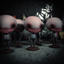 Load image into Gallery viewer, Gloomberries Grinberry: Handmade Gothic Fantasy Art Doll and Art Toy
