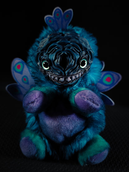 Flutur - FLOWER FRIEND Cryptid Art Doll Plush Toy