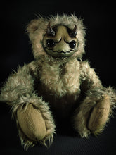 Load image into Gallery viewer, Azagarr (Rustic Revenge Ver.) - Monster Art Doll Plush Toy
