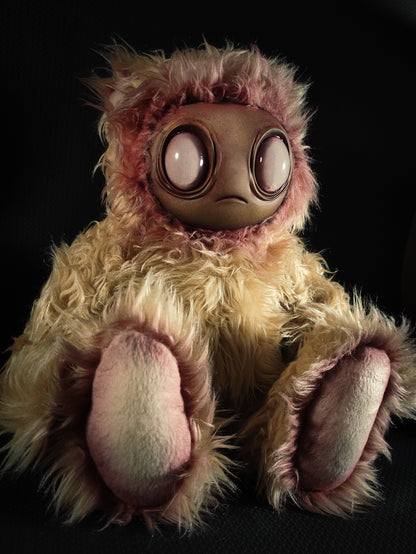 Meeporo (Bleeding Floof Ver.) - Monster Art Doll Plush Toy