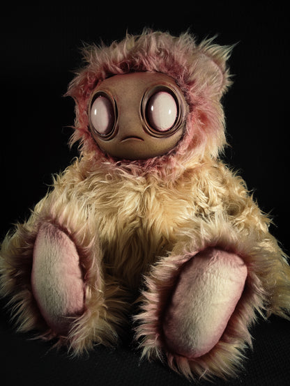 Meeporo (Bleeding Floof Ver.) - Monster Art Doll Plush Toy