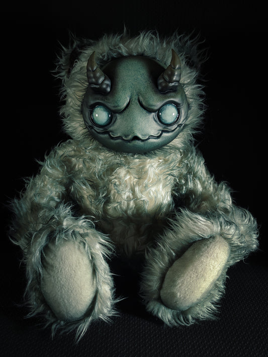 Azagarr (Frostbite Ver.) - Monster Art Doll Plush Toy