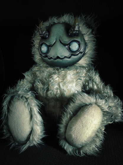Azagarr (Frostbite Ver.) - Monster Art Doll Plush Toy
