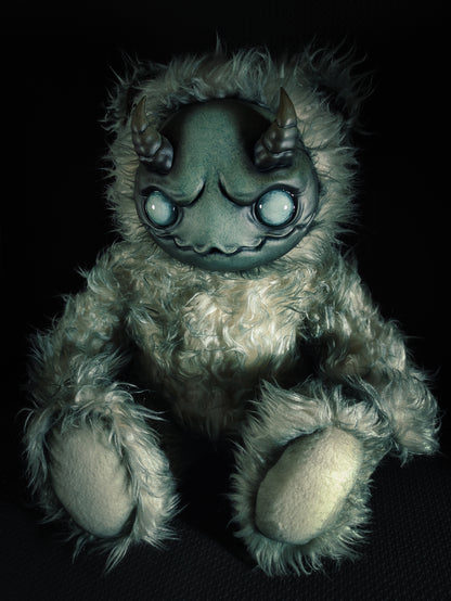 Azagarr (Frostbite Ver.) - Monster Art Doll Plush Toy