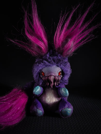 Juiticul - FRIENDTHULU Cryptid Art Doll Plush Toy