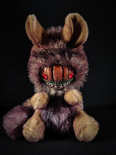 Load image into Gallery viewer, Cinnapulp - FRIEND Cryptid Art Doll Plush Toy
