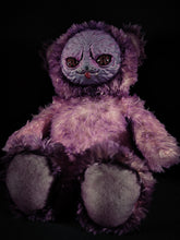 Load image into Gallery viewer, Purroz (Kandy Kitten Ver.) - Monster Art Doll Plush Toy
